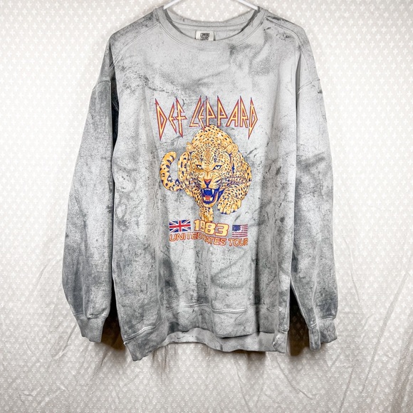 Comfort Colors Grey Acid Wash Def Leppard Graphic Print Sweatshirt - Picture 1 of 5